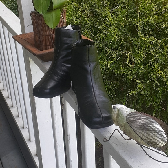 WITCHY GOTH CHUNKY HEEL COMBAT BOOTIES!!! - Picture 5 of 12